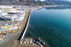 宮城県 石巻市 渡波漁港流留・沢田地区防潮堤(その3)外工事